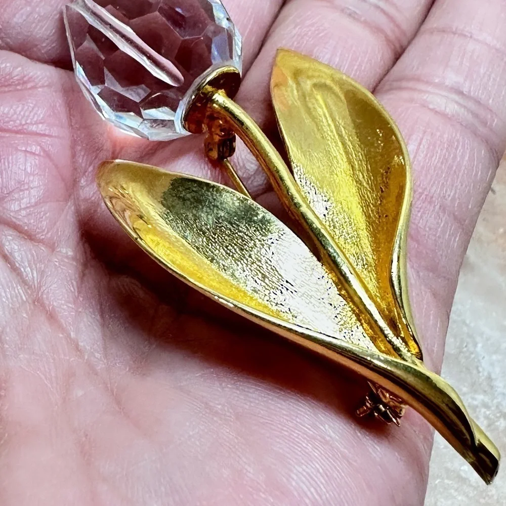 Glass Flower Crystal Brooch 4146 L